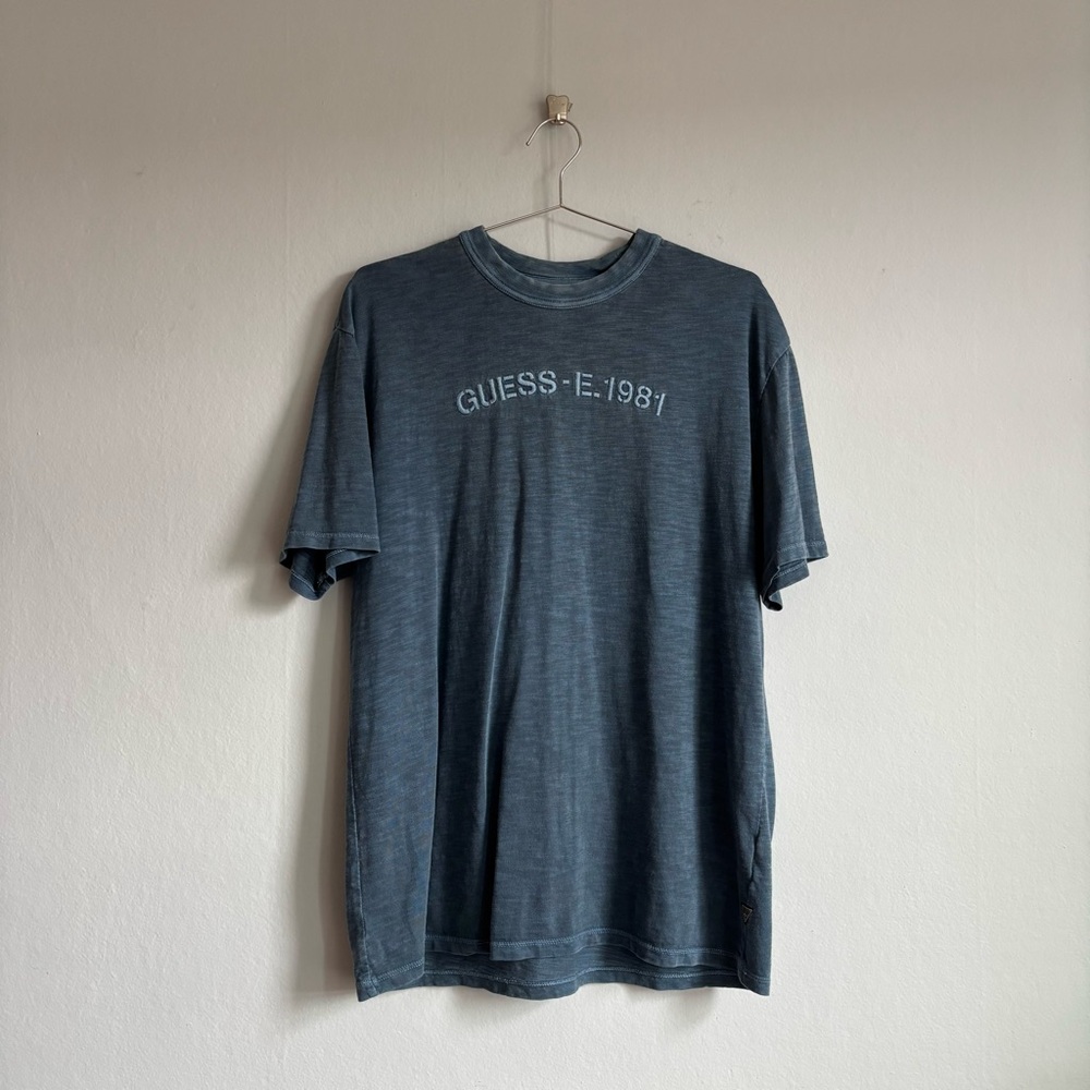 vintage guess 1981 embroidered tee
